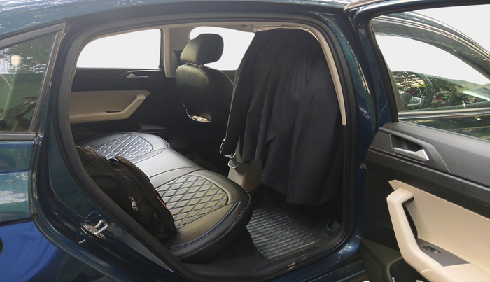 2023 Volkswagen VIRTUS HIGHLINE TSI 1.0 AT, Petrol, Automatic, 32,501 km, interior