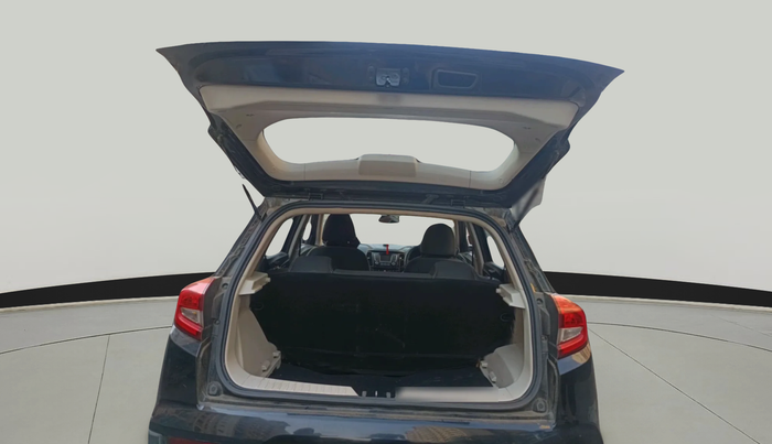 2022 Mahindra XUV300 W6 1.2 PETROL, Petrol, Manual, 26,433 km, exterior