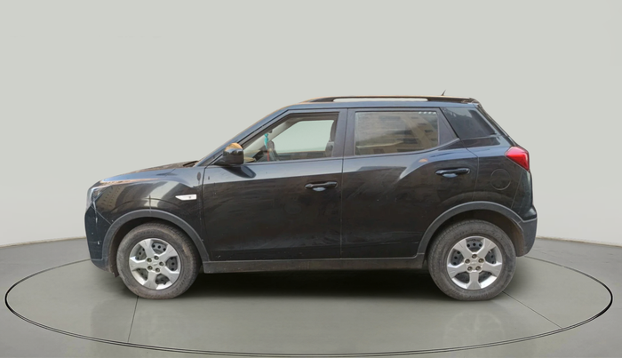 2022 Mahindra XUV300 W6 1.2 PETROL, Petrol, Manual, 26,433 km, exterior