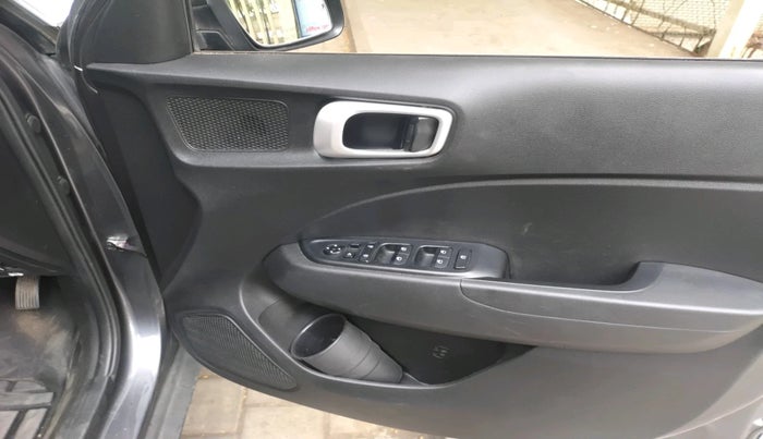 2021 Hyundai VENUE SX PLUS 1.0 TURBO DCT, Petrol, Automatic, 1,18,699 km, interior