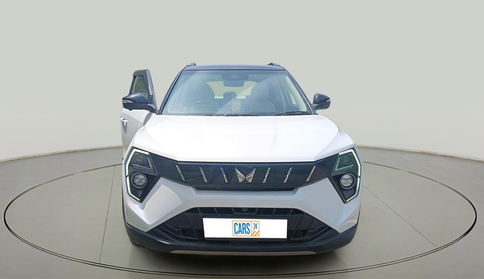 2024 Mahindra XUV 3XO AX7L 1.2 Petrol AT, Petrol, Automatic, 4,166 km, exterior