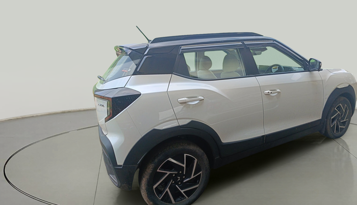 2024 Mahindra XUV 3XO AX7L 1.2 Petrol AT, Petrol, Automatic, 4,166 km, exterior
