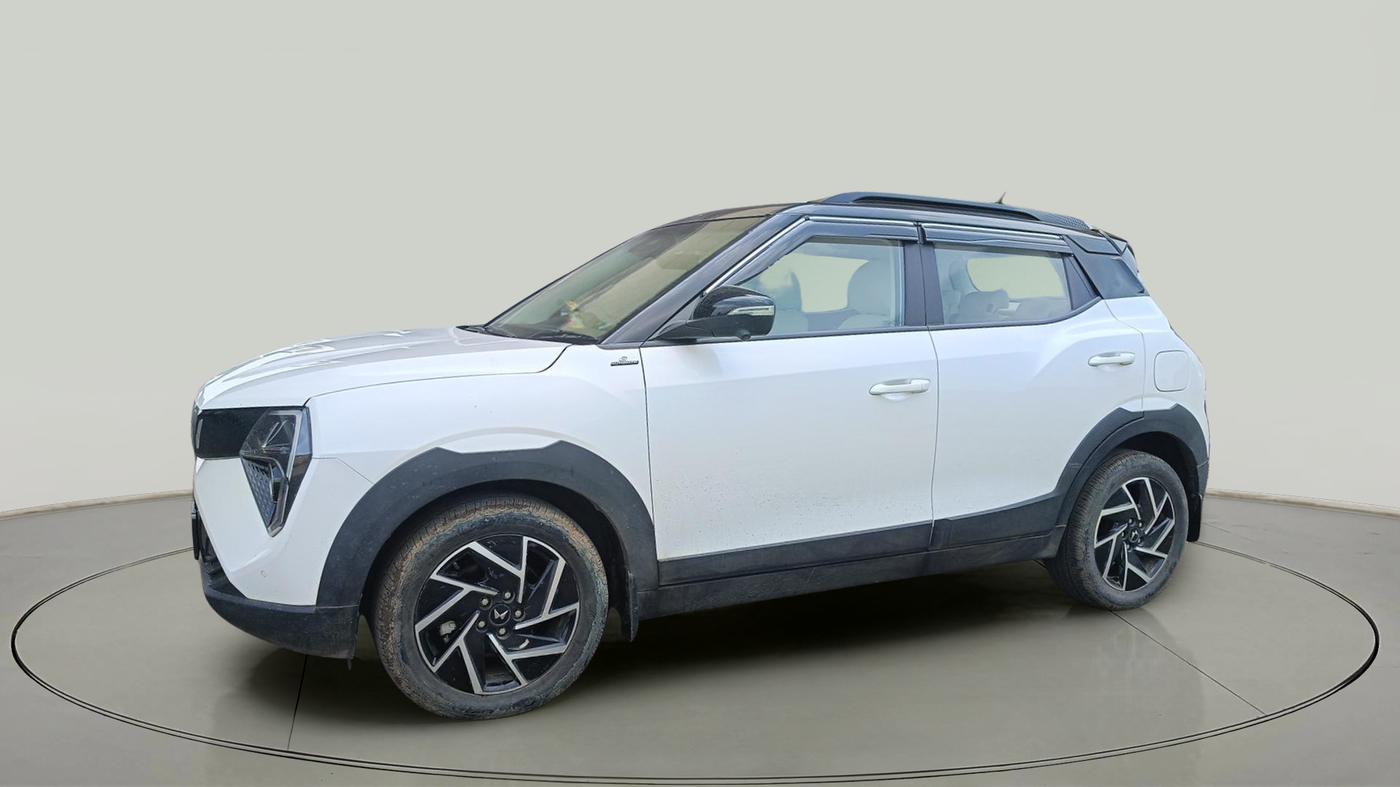 2024 Mahindra XUV 3XO AX7L 1.2 Petrol AT, Petrol, Automatic, 4,500 km, exterior