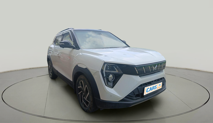 2024 Mahindra XUV 3XO AX7L 1.2 Petrol AT, Petrol, Automatic, 4,166 km, exterior