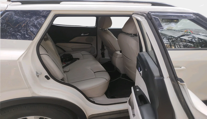 2019 Mahindra XUV300 W8 1.5 DIESEL AMT, Diesel, Automatic, 72,918 km, interior