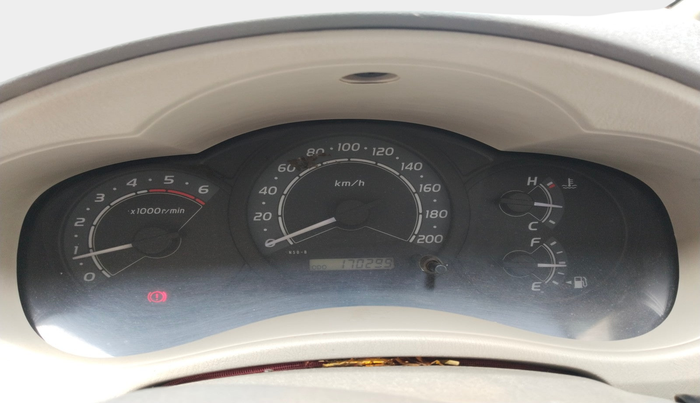 2010 Toyota Innova 2.5 G4 8 STR, Diesel, Manual, 1,70,299 km, interior