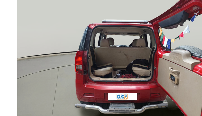 2017 Mahindra TUV300 T6 PLUS, Diesel, Manual, 1,13,395 km, exterior