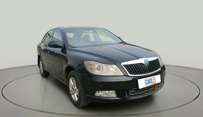 2012 Skoda Laura AMBITION 2.0 TDI CR MT, Diesel, Manual, 94,729 km, exterior