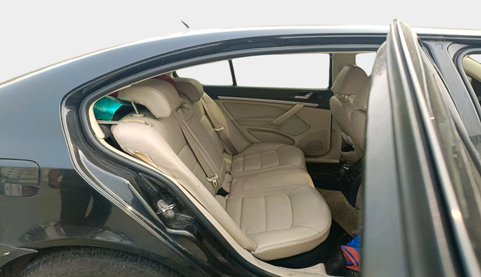 2012 Skoda Laura AMBITION 2.0 TDI CR MT, Diesel, Manual, 94,729 km, interior