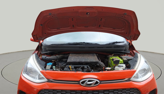 2017 Hyundai Grand i10 SPORTZ (O) AT 1.2 KAPPA VTVT, Petrol, Automatic, 28,684 km, exterior