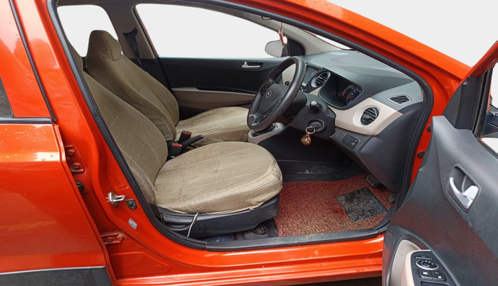 2017 Hyundai Grand i10 SPORTZ (O) AT 1.2 KAPPA VTVT, Petrol, Automatic, 28,684 km, interior
