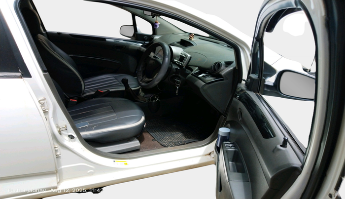 2011 Chevrolet Beat LT PETROL, Petrol, Manual, 3 km, interior