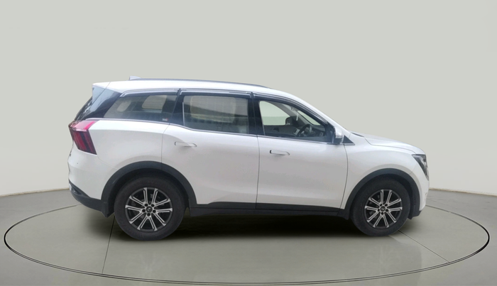 2023 Mahindra XUV700 AX 7 LUXURY D AT 7 STR, Diesel, Automatic, 61,214 km, exterior