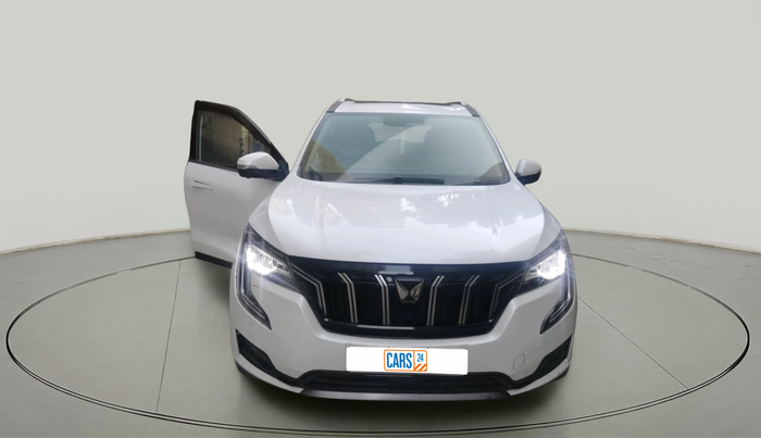 2023 Mahindra XUV700 AX 7 LUXURY D AT 7 STR, Diesel, Automatic, 61,214 km, exterior