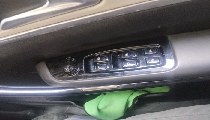 2023 Mahindra XUV700 AX 7 LUXURY D AT 7 STR, Diesel, Automatic, 61,214 km, interior