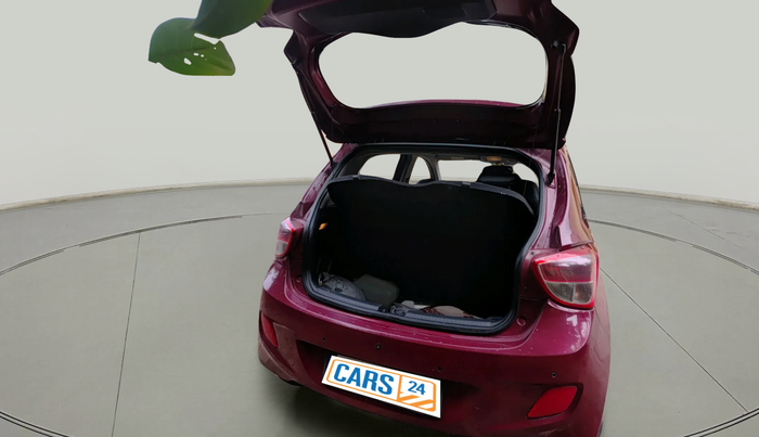 2016 Hyundai Grand i10 ASTA (O) AT 1.2 KAPPA VTVT, Petrol, Automatic, 1,04,376 km, exterior