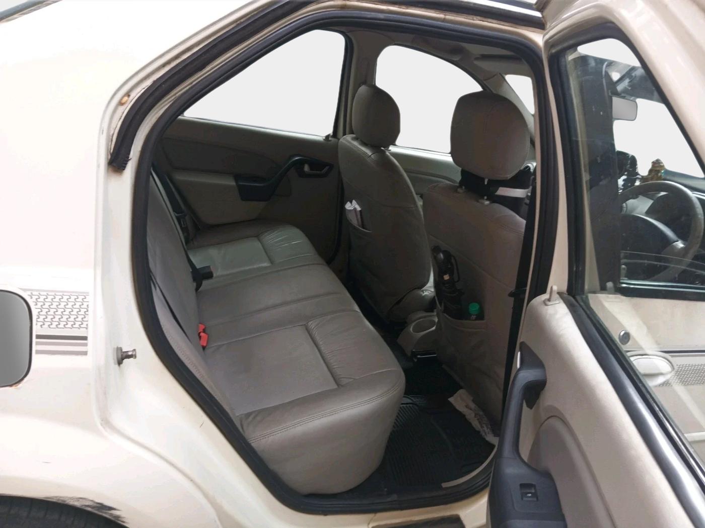 2013 Mahindra Verito 1.5 D6, Diesel, Manual, 1,13,269 km, interior