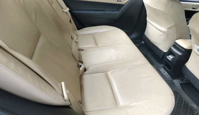 2017 Toyota Corolla Altis GL PETROL, Petrol, Manual, 17,227 km, interior