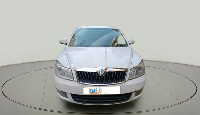 2011 Skoda Laura AMBIENTE 2.0 TDI CR MT, Diesel, Manual, 1,30,988 km, exterior