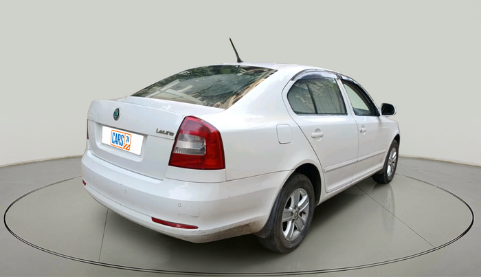 2011 Skoda Laura AMBIENTE 2.0 TDI CR MT, Diesel, Manual, 1,30,988 km, exterior