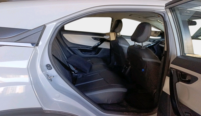 2025 Tata NEXON CREATIVE 1.2 REVOTRON 7 DCA, Petrol, Automatic, 1,087 km, interior