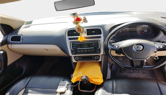 2015 Volkswagen Polo HIGHLINE1.2L, Petrol, Manual, 90,330 km, interior