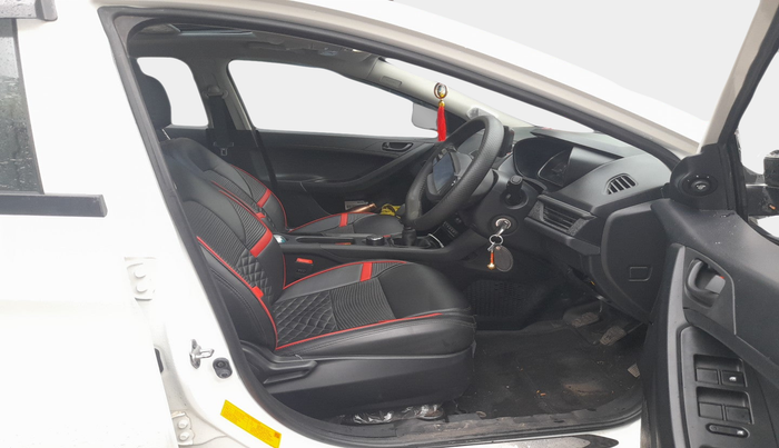 2024 Tata NEXON SMART+ SUNROOF 1.2 PETROL, Petrol, Manual, 8,742 km, interior