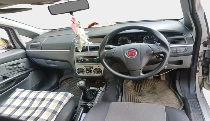 2011 Fiat Grand Punto Emotion 1.3, Diesel, Manual, 1 km, interior