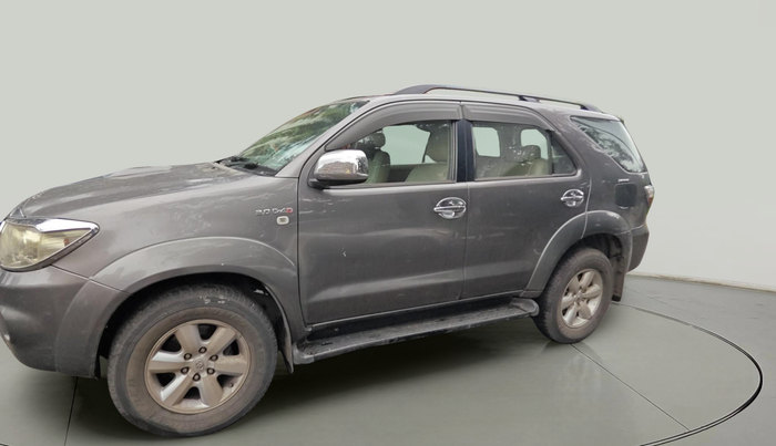 2010 Toyota Fortuner 3.0 4X4 MT, Diesel, Manual, 2,01,605 km, exterior