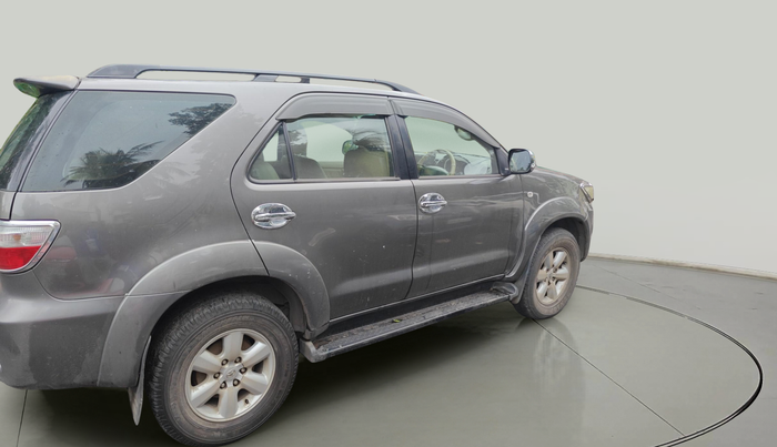 2010 Toyota Fortuner 3.0 4X4 MT, Diesel, Manual, 2,01,605 km, exterior