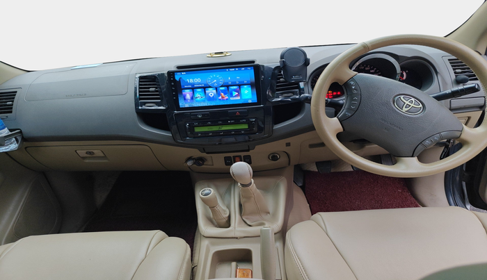 2010 Toyota Fortuner 3.0 4X4 MT, Diesel, Manual, 2,01,605 km, interior