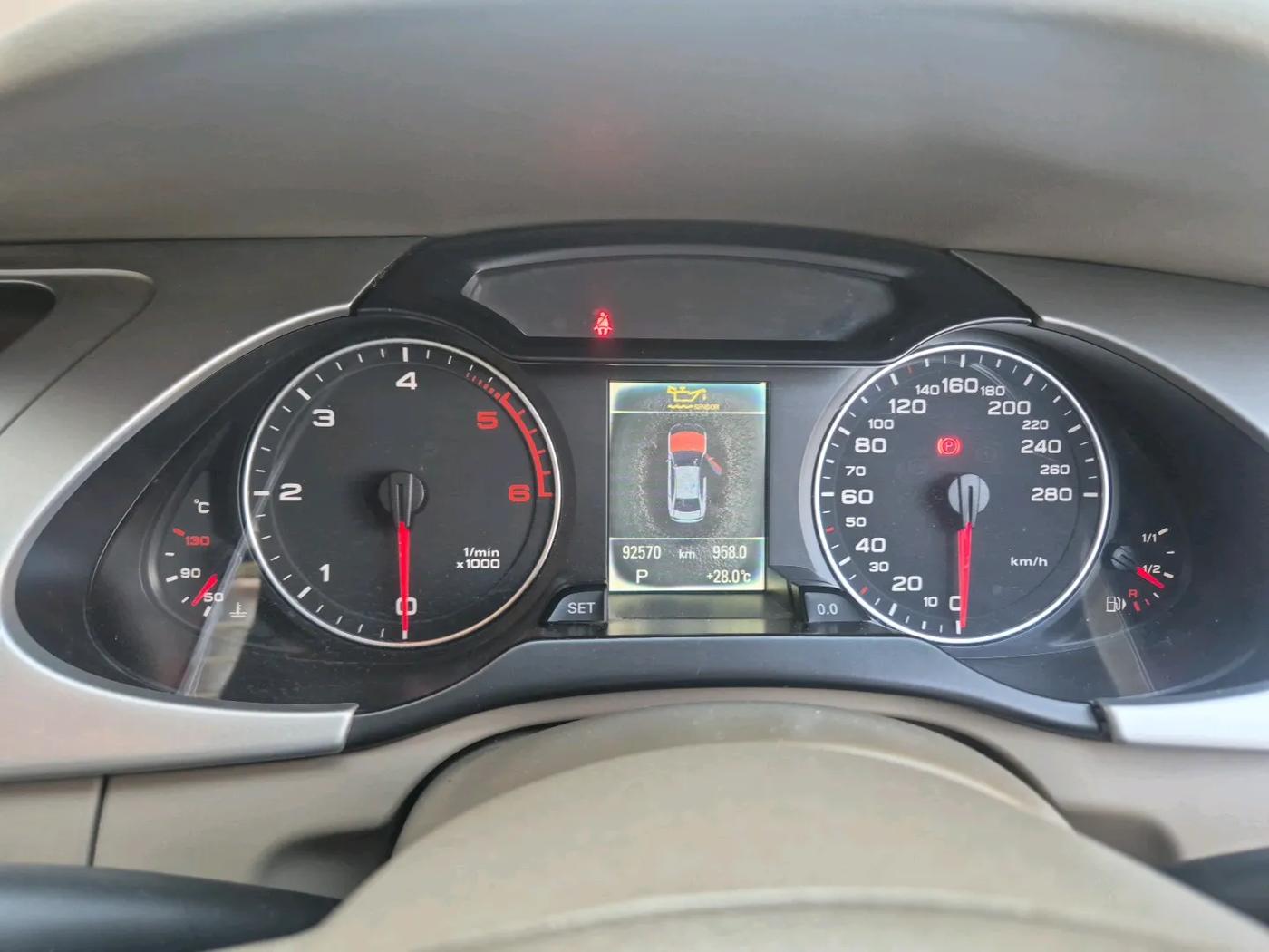 2011 Audi A4 2.0 TDI, Diesel, Automatic, 93,200 km, interior