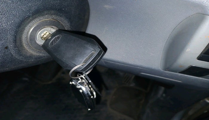 2018 Mahindra Kuv100 K2 TRIP CNG, Petrol, Manual, 69,755 km, interior