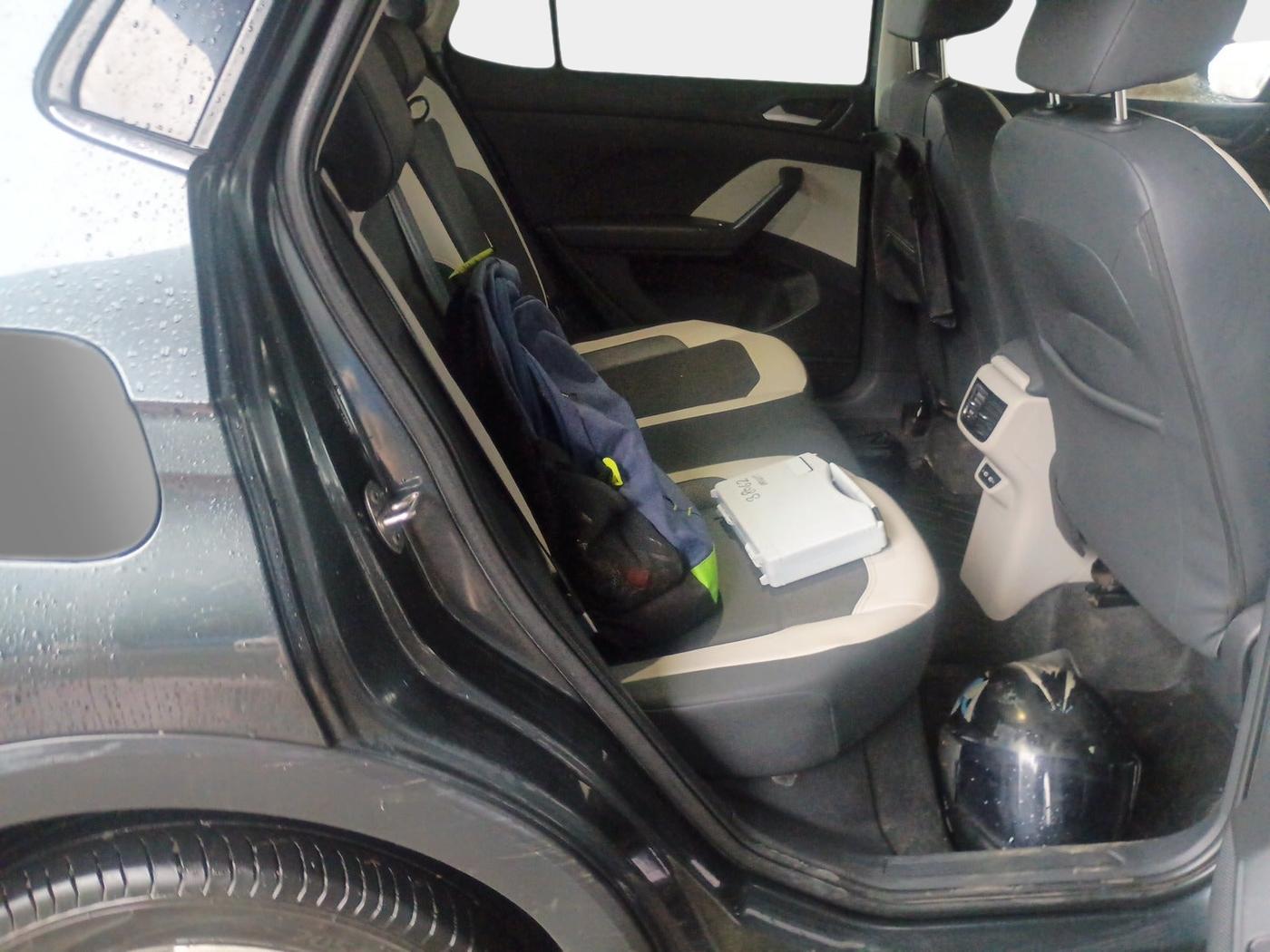 2023 Volkswagen TAIGUN TOPLINE 1.0 TSI MT, Petrol, Manual, 36,087 km, interior