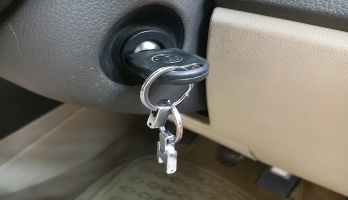 2011 Volkswagen Vento TRENDLINE 1.6, Petrol, Manual, 60,667 km, interior