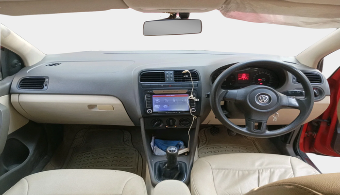 2011 Volkswagen Vento TRENDLINE 1.6, Petrol, Manual, 60,667 km, interior