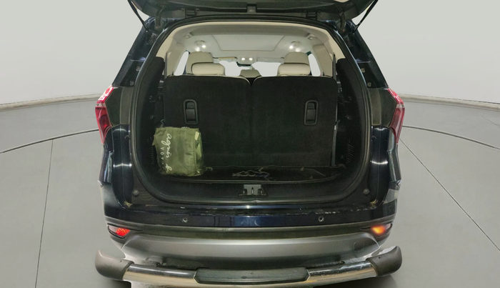 2023 Mahindra XUV700 AX 7 P AT 7 STR, Petrol, Automatic, 22,068 km, exterior