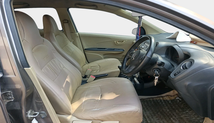 2014 Honda Amaze 1.2L I-VTEC S, Petrol, Manual, 1,21,552 km, interior