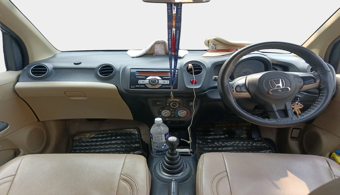 2014 Honda Amaze 1.2L I-VTEC S, Petrol, Manual, 1,21,552 km, interior