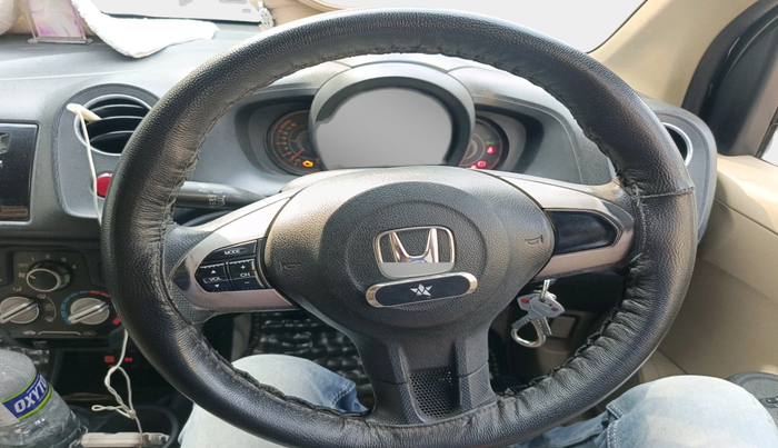 2014 Honda Amaze 1.2L I-VTEC S, Petrol, Manual, 1,21,552 km, interior