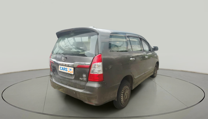 2014 Toyota Innova 2.5 GX 8 STR, Diesel, Manual, 2,69,746 km, exterior