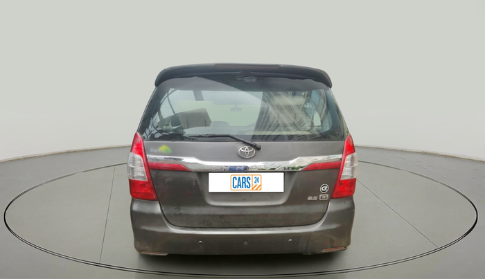2014 Toyota Innova 2.5 GX 8 STR, Diesel, Manual, 2,69,746 km, exterior