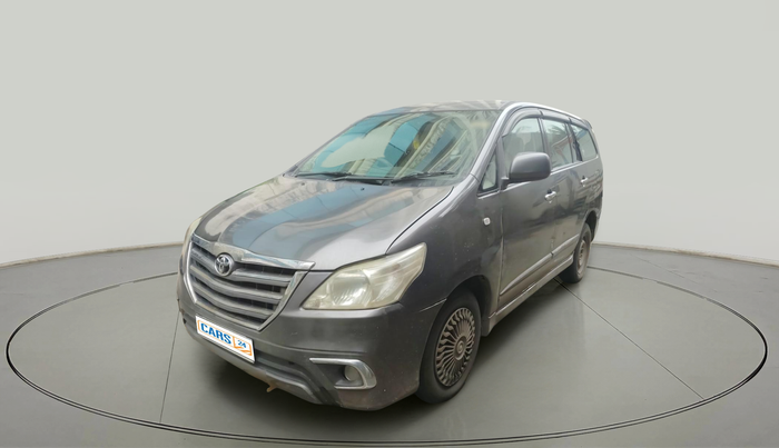 2014 Toyota Innova 2.5 GX 8 STR, Diesel, Manual, 2,69,746 km, exterior