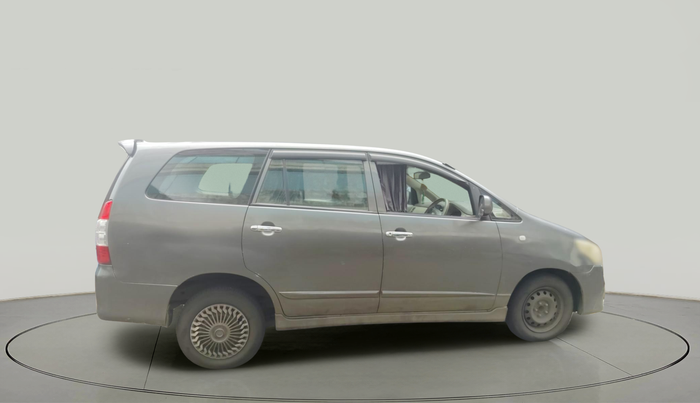 2014 Toyota Innova 2.5 GX 8 STR, Diesel, Manual, 2,69,746 km, exterior