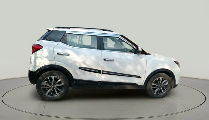 2021 Mahindra XUV300 W8 (O) 1.2 PETROL AMT, Petrol, Automatic, 74,877 km, exterior