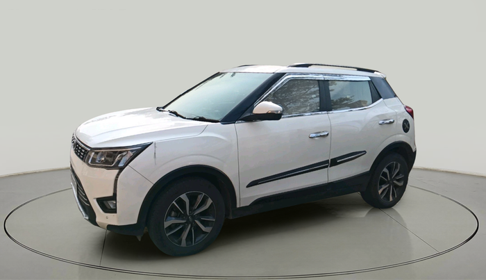 2021 Mahindra XUV300 W8 (O) 1.2 PETROL AMT, Petrol, Automatic, 74,877 km, exterior