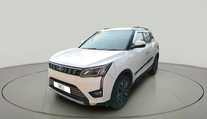 2021 Mahindra XUV300 W8 (O) 1.2 PETROL AMT, Petrol, Automatic, 74,877 km, exterior