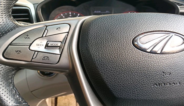 2021 Mahindra XUV300 W8 (O) 1.2 PETROL AMT, Petrol, Automatic, 74,877 km, interior