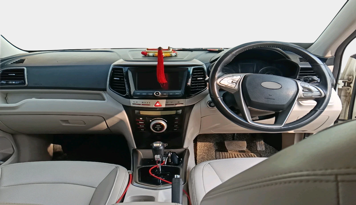 2021 Mahindra XUV300 W8 (O) 1.2 PETROL AMT, Petrol, Automatic, 74,877 km, interior