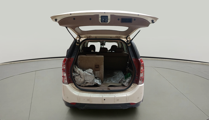 2014 Mahindra XUV500 W6, Diesel, Manual, 44,776 km, exterior